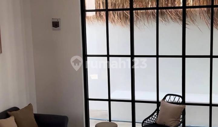 Villa Nyaman Full Furnish Ada Pool Di Jalan Lesti Batu 2
