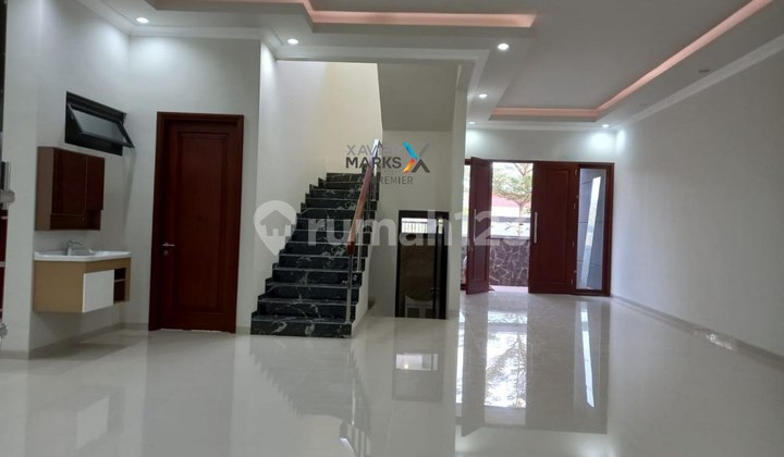 Modern Design House Location in Cluster Valley The Araya Malang 2