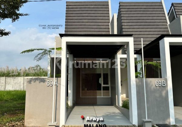 Modern House with Inner Courtyard in Araya, Malang