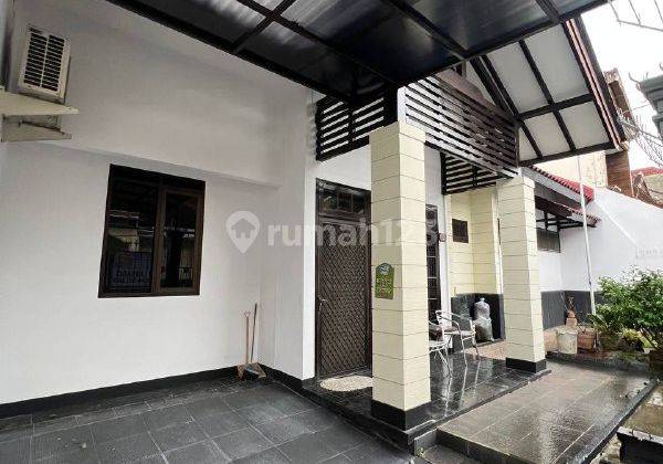 Rumah Terawat Lokasi Selangkah Ke Jalan Raya Tidar Malang(DN1680) 2