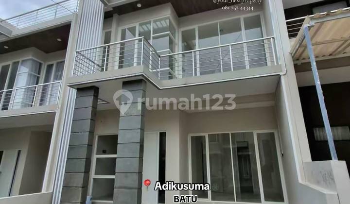 Villa House Ready to Live In Modern Design in Adikusuma, Batu Villa House Ready to Live In Modern Design in Adikusuma, Batu