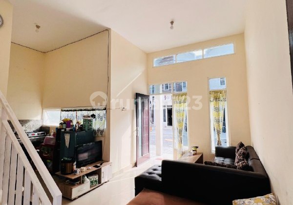 Ready-to-Occupy House in The 8 Residence Cluster, Tasikmadu, Lowokwaru, Malang 2