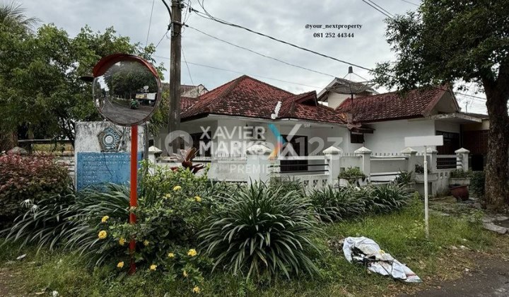 House Position Hook on Buah-Buah Street, Klojen, Malang City (DN1999)