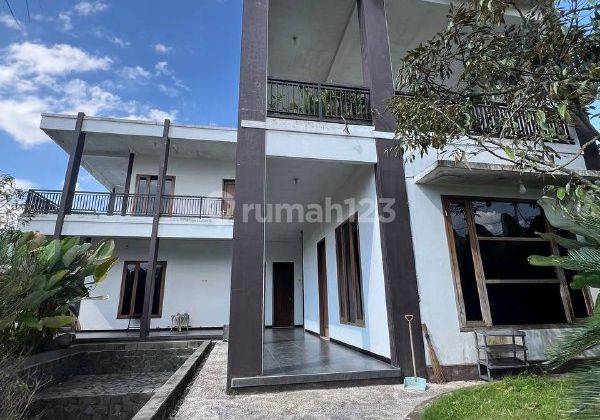 Rumah Villa Hook Di Jalan Saman Bulukerto Bumiaji Batu Dn1654  2