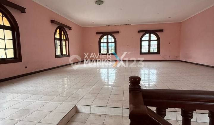 4-Story Classic House in Tidar Bawah Area, Malang City (DN2000) 2