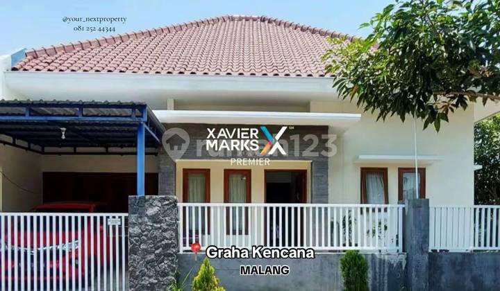 Rumah Modern Hook di Boulevard Graha Kencana, Blimbing Malang Rumah Modern Hook di Boulevard Graha Kencana, Blimbing Malang