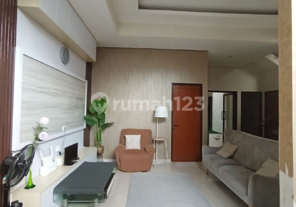 Modern Minimalist Semi-Furnished House in Austinville Dieng Malang 2