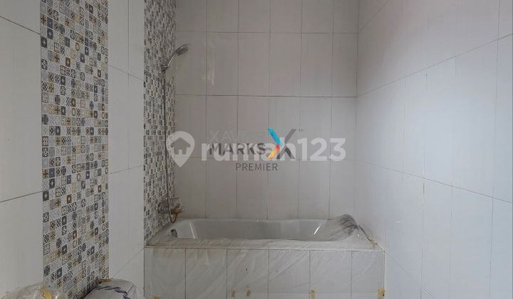 Luxury House with Private Pool in Ijen Nirwana, Klojen Malang 2