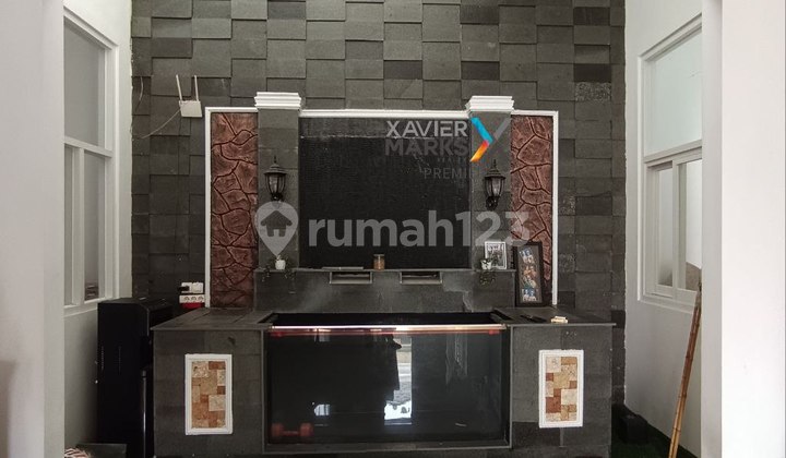 3-Story Luxury House with Rooftop in Pakis, Malang 2