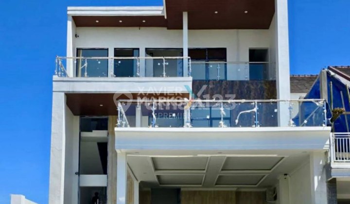 Rumah Villa di Perumahan Tirtasani Royal Village Karangploso Malang