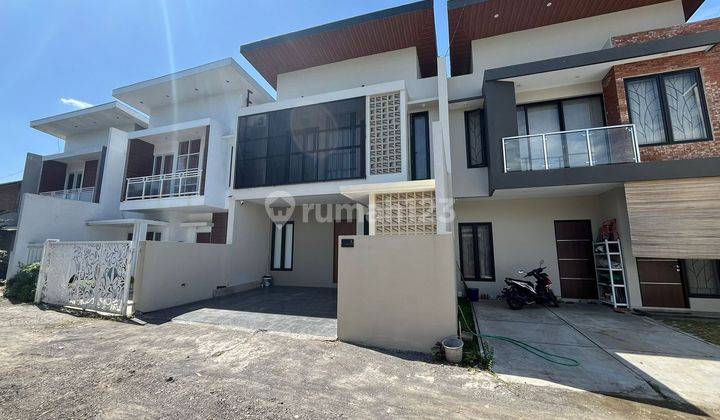 Rumah 2 Lantai Harga Murah Dekat Pemda Sleman 1