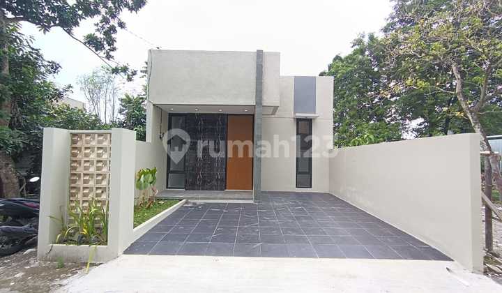 Rumah Minimalis Dekat Stadion Maguwoharjo Kawasan Perumahan 700 Jt-An Rumah Minimalis Dekat Stadion Maguwoharjo Kawasan Perumahan 700 Jt-An