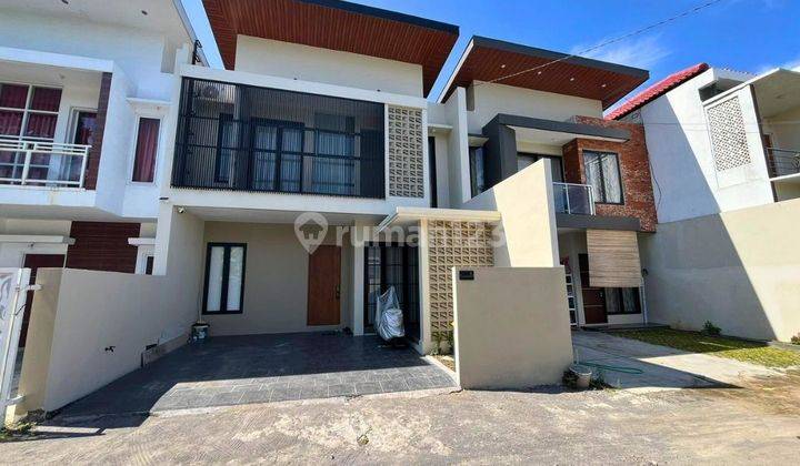 Rumah Mewah 2 Lantai Hanya 1 M an di Jl Magelang Km 8 Sleman 2