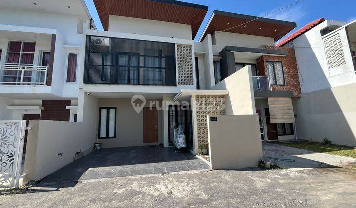 Rumah 2 Lantai Type 100 diselatan Pemda Sleman Jl Magelang 1