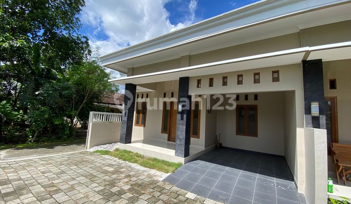 Hunian Nyaman & Strategis di Jl Purwomartani 700 Juta bisa KPR Hunian Nyaman & Strategis di Jl Purwomartani 700 Juta bisa KPR