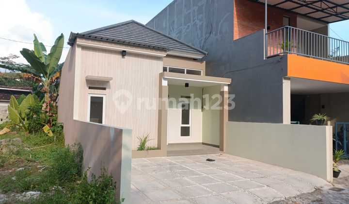 Rumah Siap Huni 3 KT 2 KM 700jt an aja Lokasi Strategis di Ngaglik, Sleman 500 Meter ke SPBU UII Jakal 1