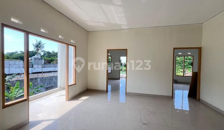 Luxury Residence in Ngaglik Sleman, Strategic Location Near UGM & UNY Campus Jogja! 2