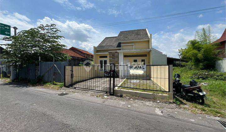 Rumah Siap Huni Tanah Luas Mangku Jalan Aspal di Jl Magelang Km 13 Sleman 2