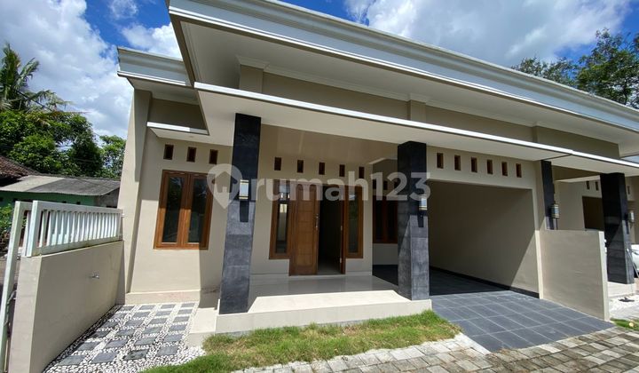 Rumah Baru Hook One Gate Dekat Pamela Tujuh Purwomartani