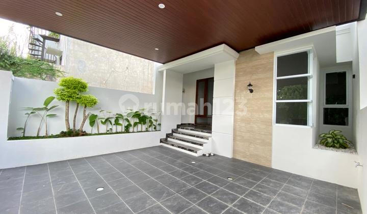 Asri Sleman House Near UII Campus & Mitra Paramedika Hospital Promo Price 895 Million! 2