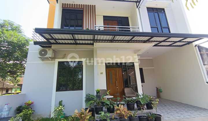 2-Story House in Jogja Ringroad Behind Transmart Maguwoharjo 2-Story House in Jogja Ringroad Behind Transmart Maguwoharjo