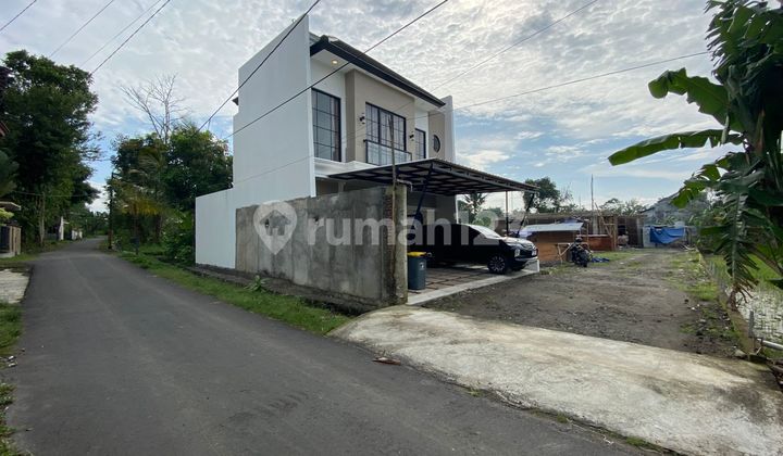 Rumah 2 Lantai Desain Mewah diutara SD Budi Mulia Dua Maguwo 2