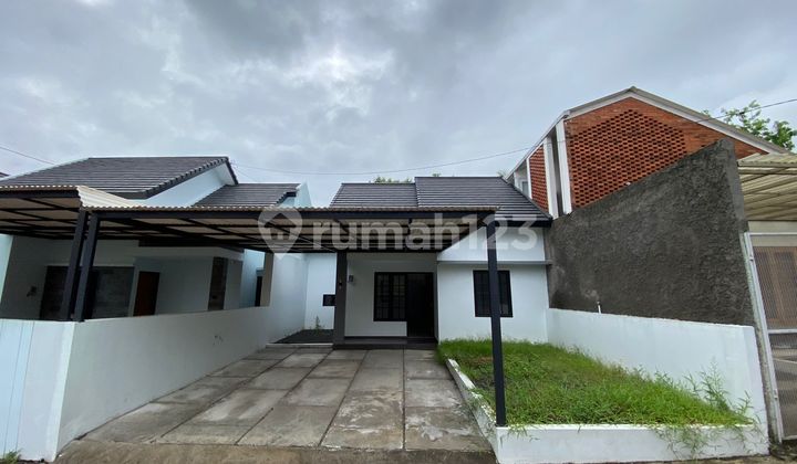 MODERN HOUSE WITH FREE CANOPY IN SEYEGAN-GODEAN STREET CLUSTER, READY TO OCCUPY