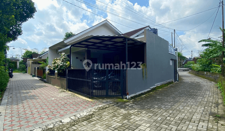 Rumah Siap Huni Carport Luas dekat Pusat Kota di Jl Gito Gati Sleman 2