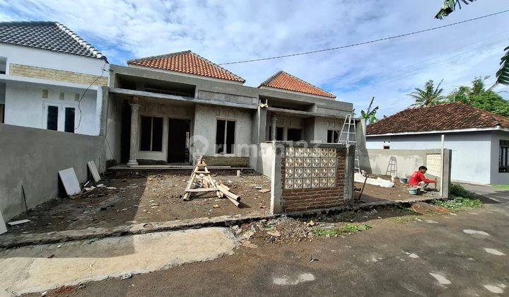 Rumah Limasan Modern Type 50 Tanah Luas di Jl Seyegan godean Sleman 1