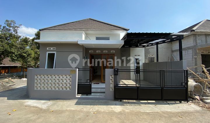 Rumah Idaman Dekat Jl Magelang Harga 400 Jt-An Free Design! Rumah Idaman Dekat Jl Magelang Harga 400 Jt-An Free Design!