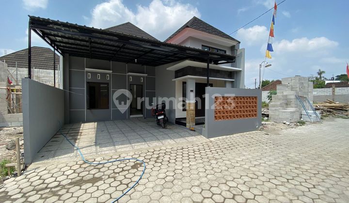 Ready-to-Occupy House Near Maguwoharjo Sleman Starting at 900 Million