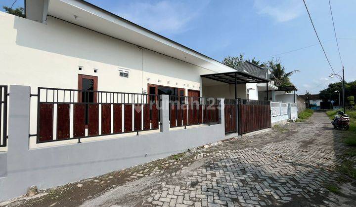 Rumah Siap Huni Fungsional 3 Kamar di Jl Sidomoyo Godean 1