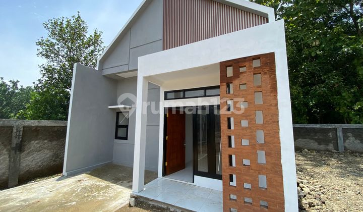 Big Ramadan Promotion! Minimalist Mountain View Residence in Piyungan Bantul for Only 295 Million. 1