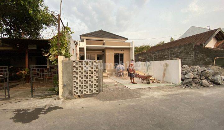 Rumah Limasan Modern SHM di Jl Jogja Solo Sleman 1