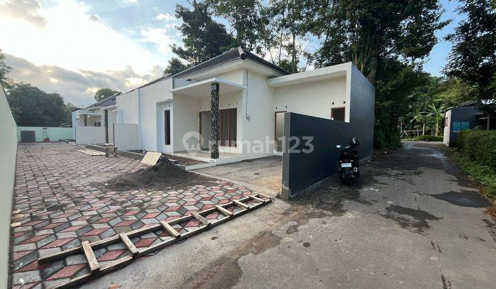 Rumah Siap Huni 3 Kamar Tidur dekat Pasar Cebongan Sleman 