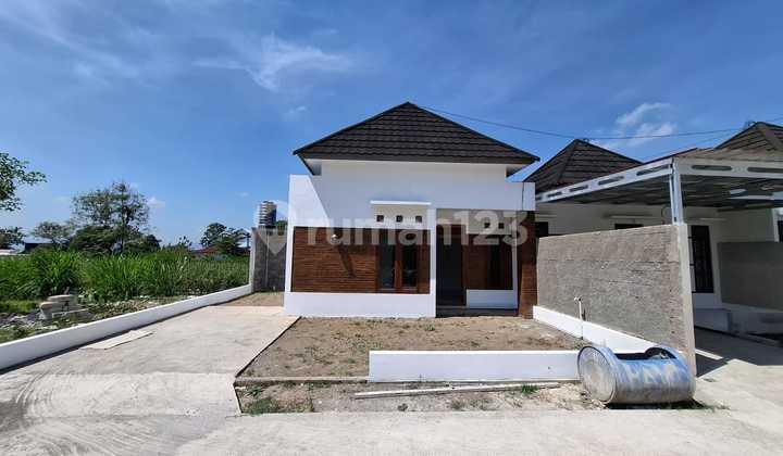 Modern Javanese-style Affordable House in Manisrenggo Klaten – Near Prambanan & Jogja Access!