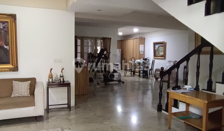 Terfavorit Blok 8 Jarang Ada Hadap Selatan Rumah Muara Karang 2 Lt 200 M²