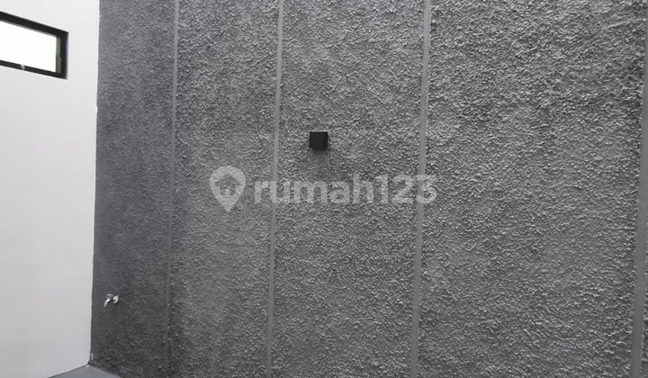 Rumah Baru Bebas Banjur di Komplek Area Elit Nyaman Byk Fasilitas Alam Sutera