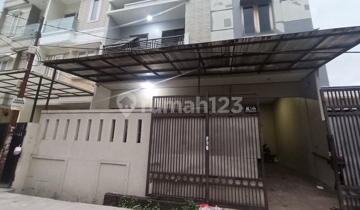 Rumah Siap Pakai 3 Lt Dari Jl Naik 1 Meter Bs Sewa Per Th 1