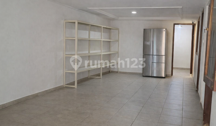 3-Story House Inside a Safe, Flood-Free Cluster Complex