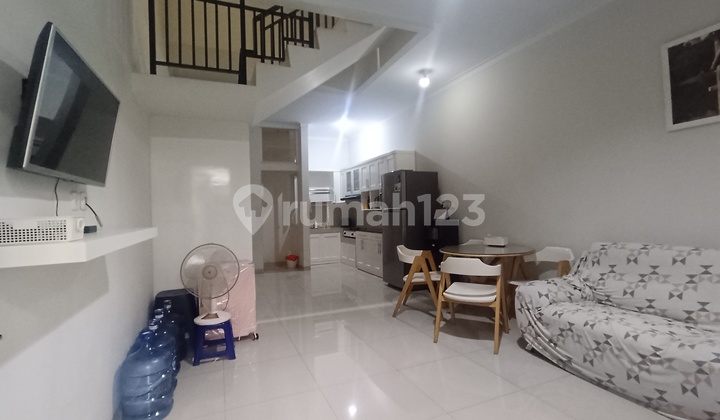 Rumah Tanjung Duren Siap Huni 3 Lt. Full Furnish . Tinggal Bw Koper Aja..Tdk Banjir 2