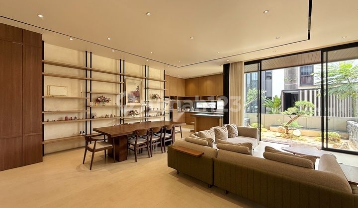 Gokil Rumah 3 Lt . 13 M Sdh Furnish Gak Kaleng2an. Rumah Baru Bangun 2025 Dengan Segala Furnish Yg Bikin Jatuh Cinta... Nyaman Bgt. Dipusat Kota Jak Bar . Gokil Rumah 3 Lt . 13 M Sdh Furnish Gak Kaleng2an. Rumah Baru Bangun 2025 Dengan Segala Furnish Yg Bikin Jatuh Cinta... Nyaman Bgt. Dipusat Kota Jak Bar .