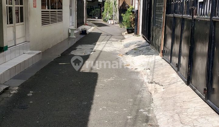 Ready-to-Occupy 2-Story House, Neat and Clean in Tanjung Duren Area, Only 1.5 Billion 2