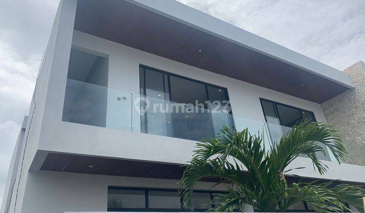 TOP URGENT VILLA FOR SALE IN PEMARON MUNGGU BERWI BADUNG LOCATION 2