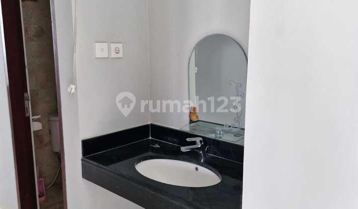 Di Jual Rumah Lokasi Sunset Road Seminyak Badung Bali  2
