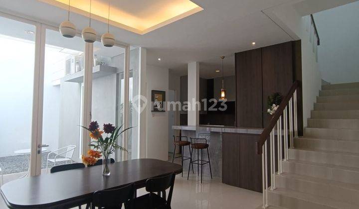 Di Sewakan Rumah Baru Semi Furnished  2