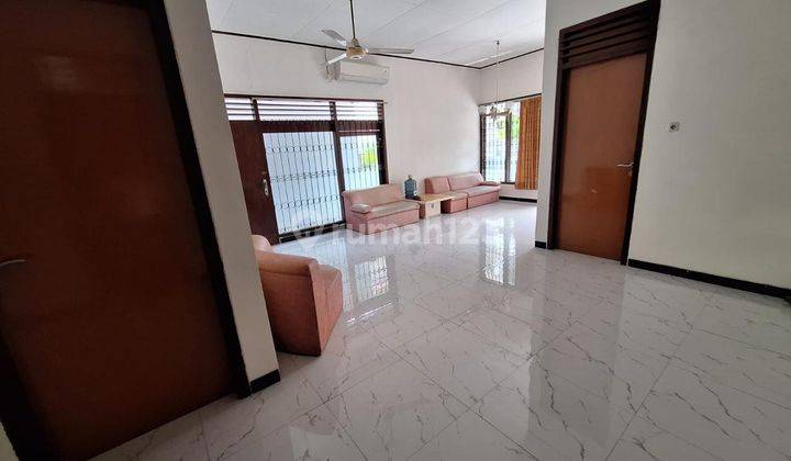 Di Sewakan Rumah Luas Lokasi Ciamik Untuk Usaha  2
