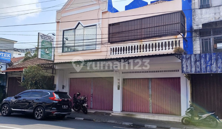 Dijual Ruko Premium, Fasad 10 Meter di Jalan Gajahmada (Kota Yogya) - Selangkah Dari Malioboro Dijual Ruko Premium, Fasad 10 Meter di Jalan Gajahmada (Kota Yogya) - Selangkah Dari Malioboro