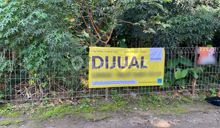 Tanah Pekarangan 405 Meter Persegi Lokasi Dekat Pasar Condongcatur,Depok Sleman