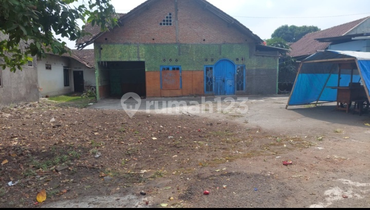 Jual Sebidang Tanah Pekarangan Di Jalan Solo